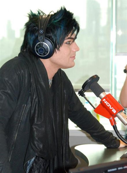 Adam-Lambert-Plays-Chat-Roulette-115997.jpg