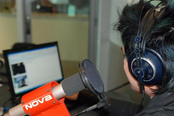 Adam-Lambert-Plays-Chat-Roulette-116001.jpg