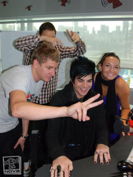 Adam-Lambert-plays-Chat-Roulette-116011.jpg