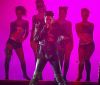 Nome da imagem=gallery_enlarged-adam-lambert-codpiece-concert-photos-03072010-04.jpg
Tamanho=154KB
Dimensão=800x683
Data Envio=07 Mar, 2010 gallery_enlarged-adam-lambert-codpiece-concert-photos-03072010-04.jpg