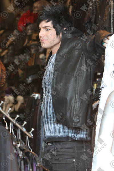 adam_lambert_09_wenn5412520_preview.jpg
