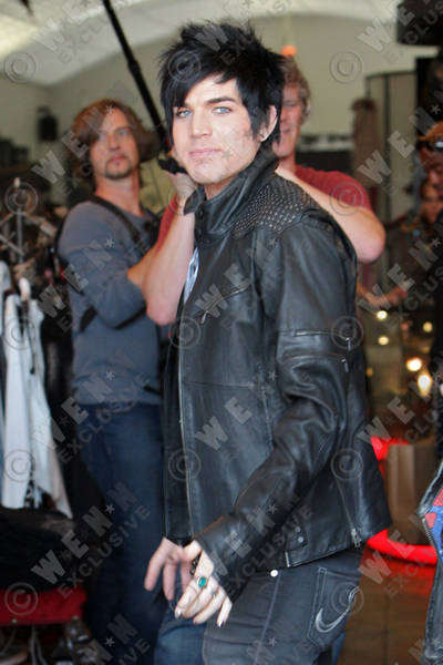 adam_lambert_12_wenn5412523_preview.jpg