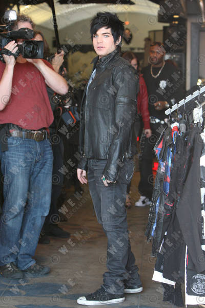 adam_lambert_17_wenn5412528_preview.jpg