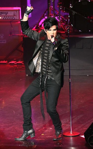 adam-lambert-040810-5.jpg