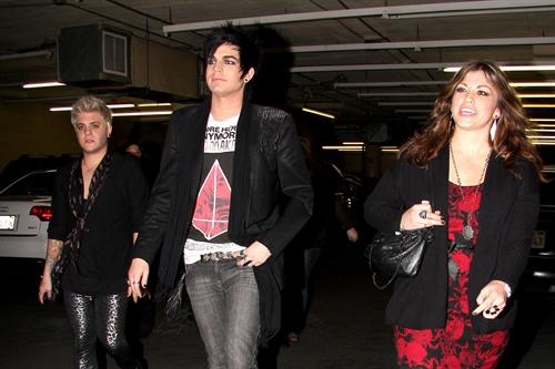 Adam_Lambert_leaves_a2f4.jpg