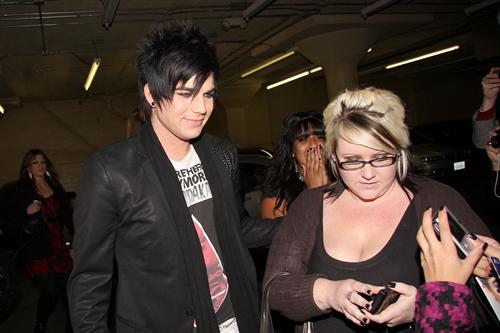 Adam_Lambert_poses_d643.jpg