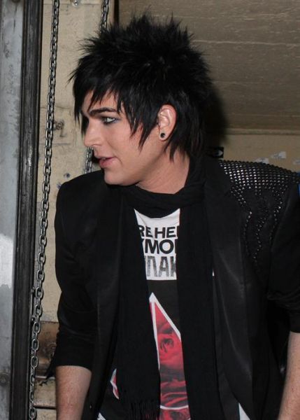 Adam_Lambert_Hits_bece.jpg