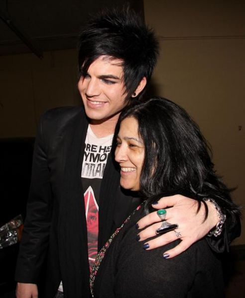 Adam_Lambert_poses_8914.jpg