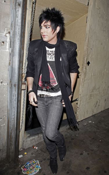 adam-lambert-010910-2.jpg