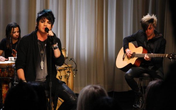 adam-lambert-unplugged-01.jpg