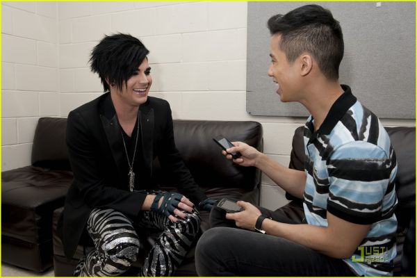 adam-lambert-y100-jingle-balls-03.jpg