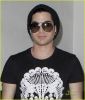 adam-lambert-alexander-mcqueen-skull-04.jpg
