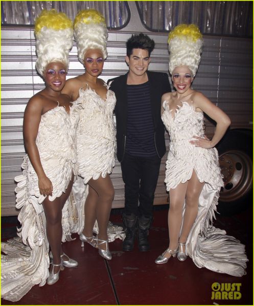 adam-lambert-priscilla-queen-desert-01.jpg