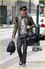 Nome da imagem=adam-lambert-glam-nation-pennsylvania-autographs-08.jpg
Tamanho=250KB
Dimensão=816x1222
Data Envio=14 Ago, 2010 adam-lambert-glam-nation-pennsylvania-autographs-08.jpg