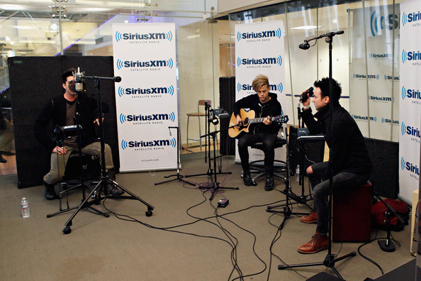 Celebrities2BVisit2BSiriusXM2B4rXzRxJkTY0l.jpg