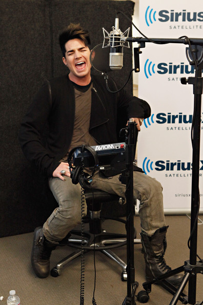Celebrities2BVisit2BSiriusXM2B8B5WgcAYh6Gl.jpg