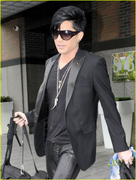 adam-lambert-lace-up-crotch-01.jpg