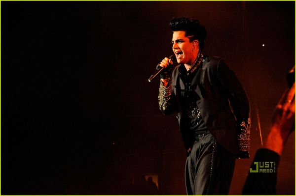 adam-lambert-wango-tango-14.jpg