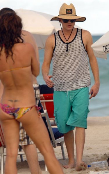 adam-lambert-091610-2.jpg
