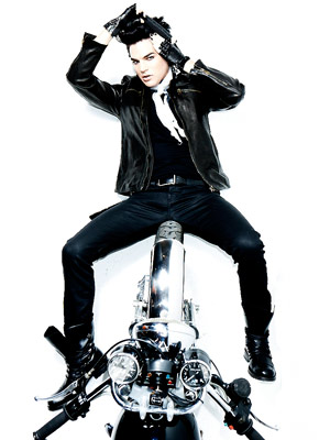 Adam-Lambert-01_300.jpg