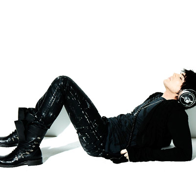 Adam-Lambert-07_400.jpg