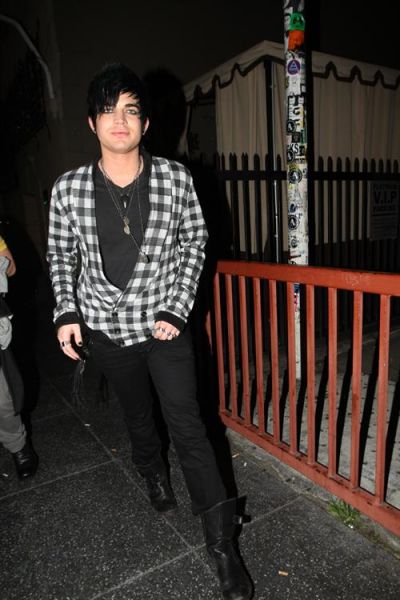 Adam_Lambert_enjoys_1d50.JPG