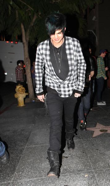 Adam_Lambert_enjoys_c3ea.JPG
