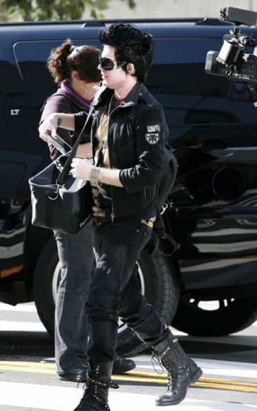 adam-lambert-11199-2.jpg