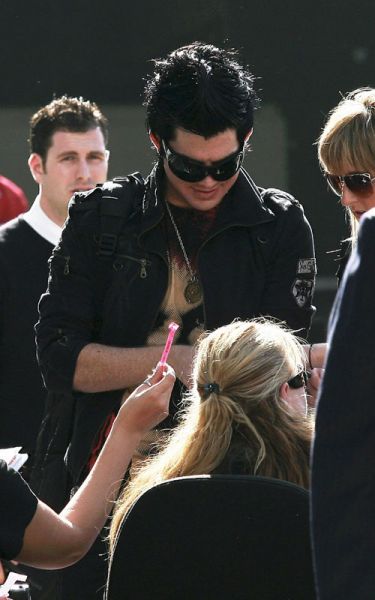 adam-lambert-11199-4.jpg