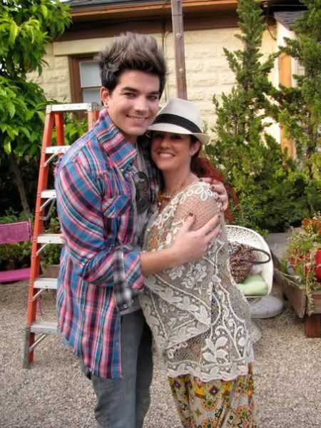 Créditos: Adam Lambert TV
