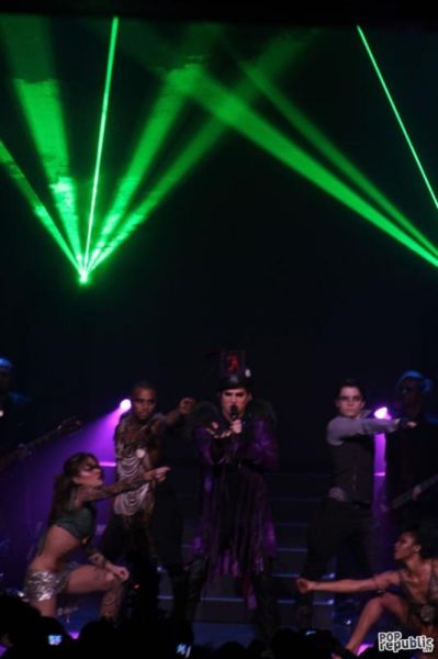 adamlambertliveinsydneyn20_533x800.jpg