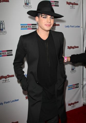 Créditos: Talented Artists of the Glamily (T.A.O.G.)
