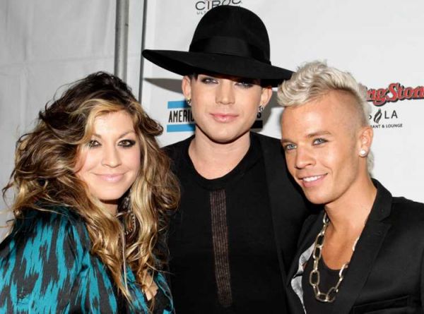 Créditos: Talented Artists of the Glamily (T.A.O.G.)
