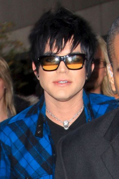 adam_lambert_leaves_its_on_with_alexa_chung_celebritycity_arielriann_3138_932alhq.jpg