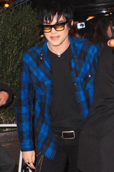 adam_lambert_leaves_its_on_with_alexa_chung_celebritycity_arielriann_7138_932alhq.jpg