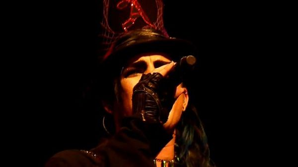 Créditos: Adam Lambert Italy
