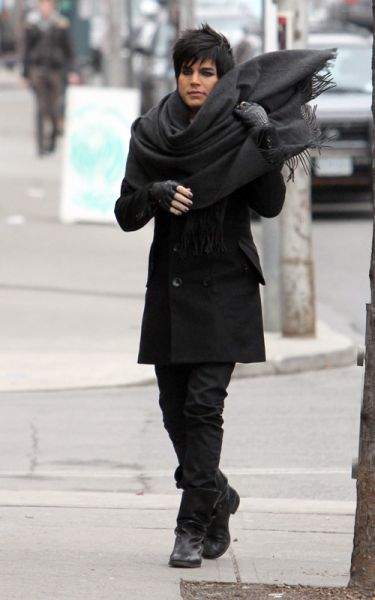 adam-lambert-012610-3.jpg