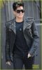 adam-lambert-peace-sign-out-05.jpg