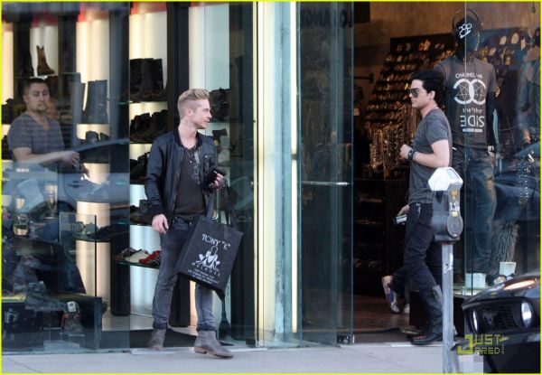adam-lambert-mustang-07.jpg