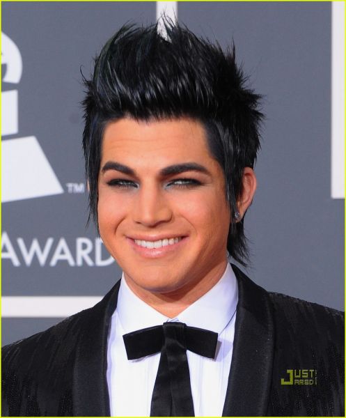adam-lambert-2010-grammy-awards-red-carpet-02.jpg