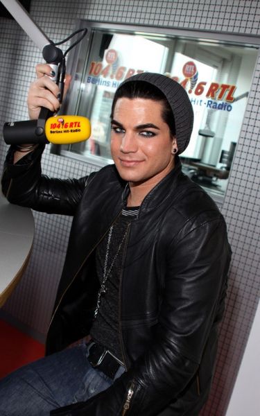 adam-lambert-043010-8.jpg
