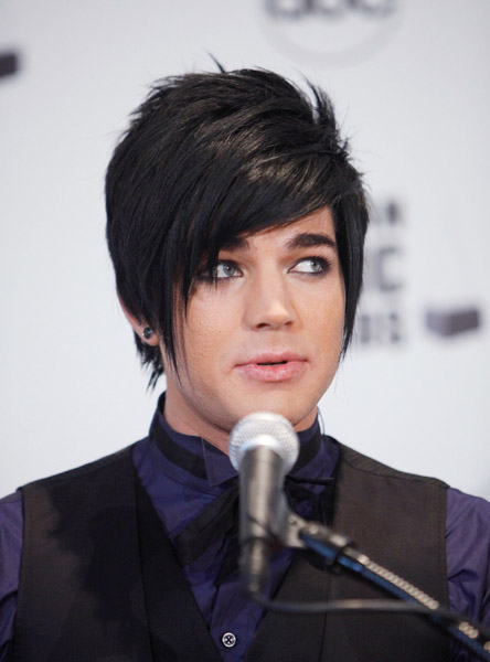 adam_lambert_announces_2009_ama_-1.jpg