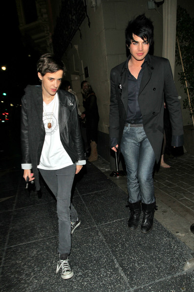 Adam+Lambert+steps+out+Samantha+Ronson+Zx9Laa0nM0Xl.jpg
