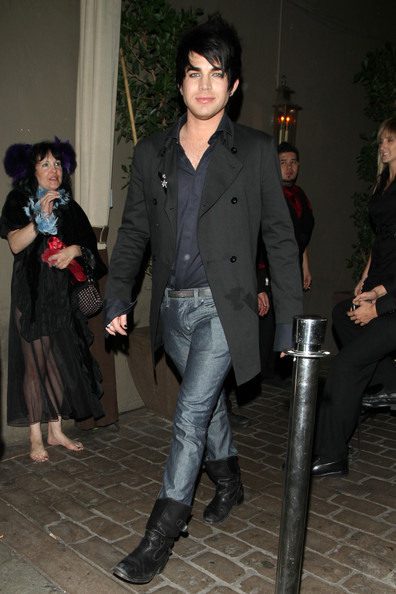 Adam+Lambert+steps+out+Samantha+Ronson+j-MmkQMgh1ul.jpg