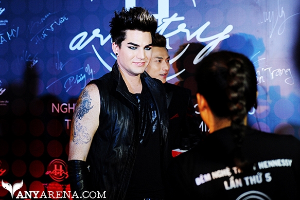 H-ARTISTRY-2013-FEAT-ADAM-LAMBERT_119086.jpg