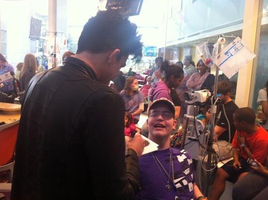 Créditos: Ryan Seacrest Foundation

