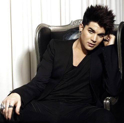23/04
Créditos: Adam Lambert Photo Album / The Fuzzy Tube 
