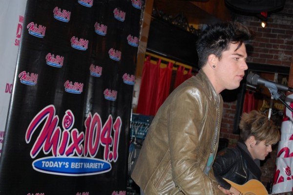 adam-lambert-in-the-mix-lounge-15.jpg
