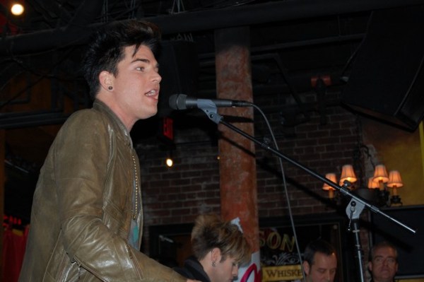 adam-lambert-in-the-mix-lounge-16.jpg