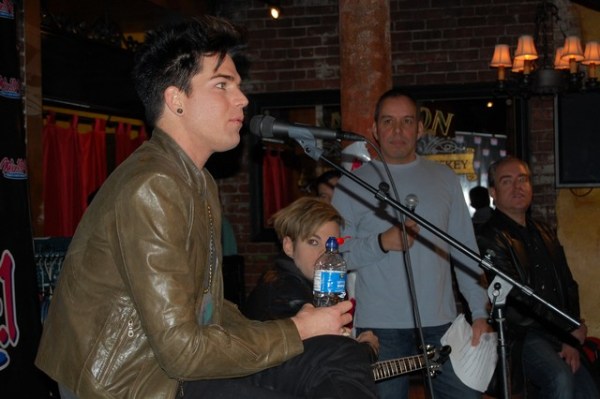 adam-lambert-in-the-mix-lounge-33.jpg